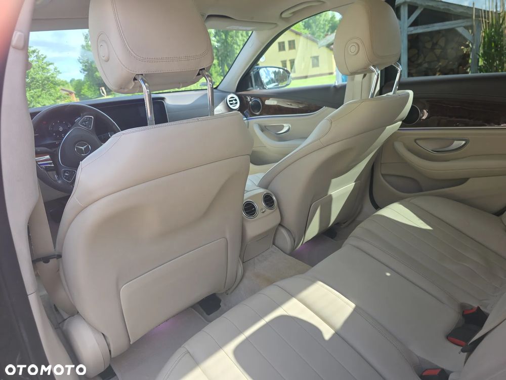 Mercedes-Benz Klasa E 220 d 9G-TRONIC - 8