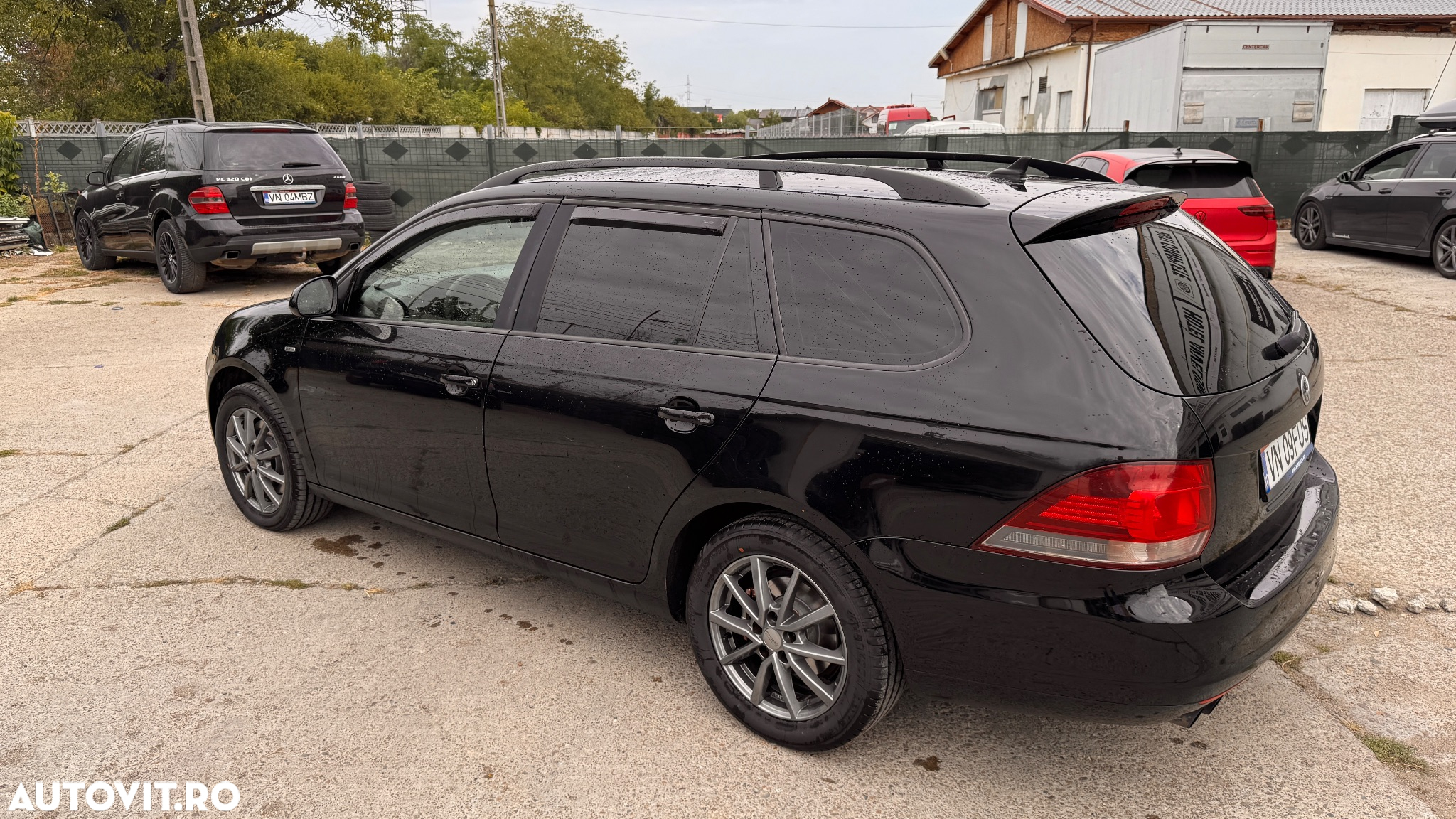 Volkswagen Golf 2.0 TDI Comfortline DSG - 3