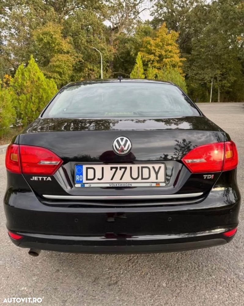 Volkswagen Jetta 1.6 TDI DPF Comfortline - 3