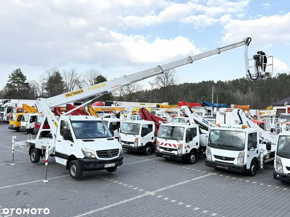 Mercedes-Benz Sprinter - 2