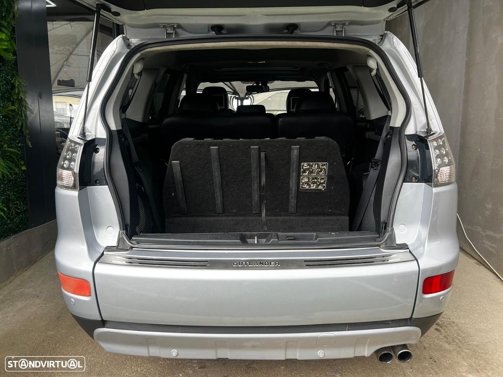 Mitsubishi Outlander 2.0 DI-D Intense 4WD - 39