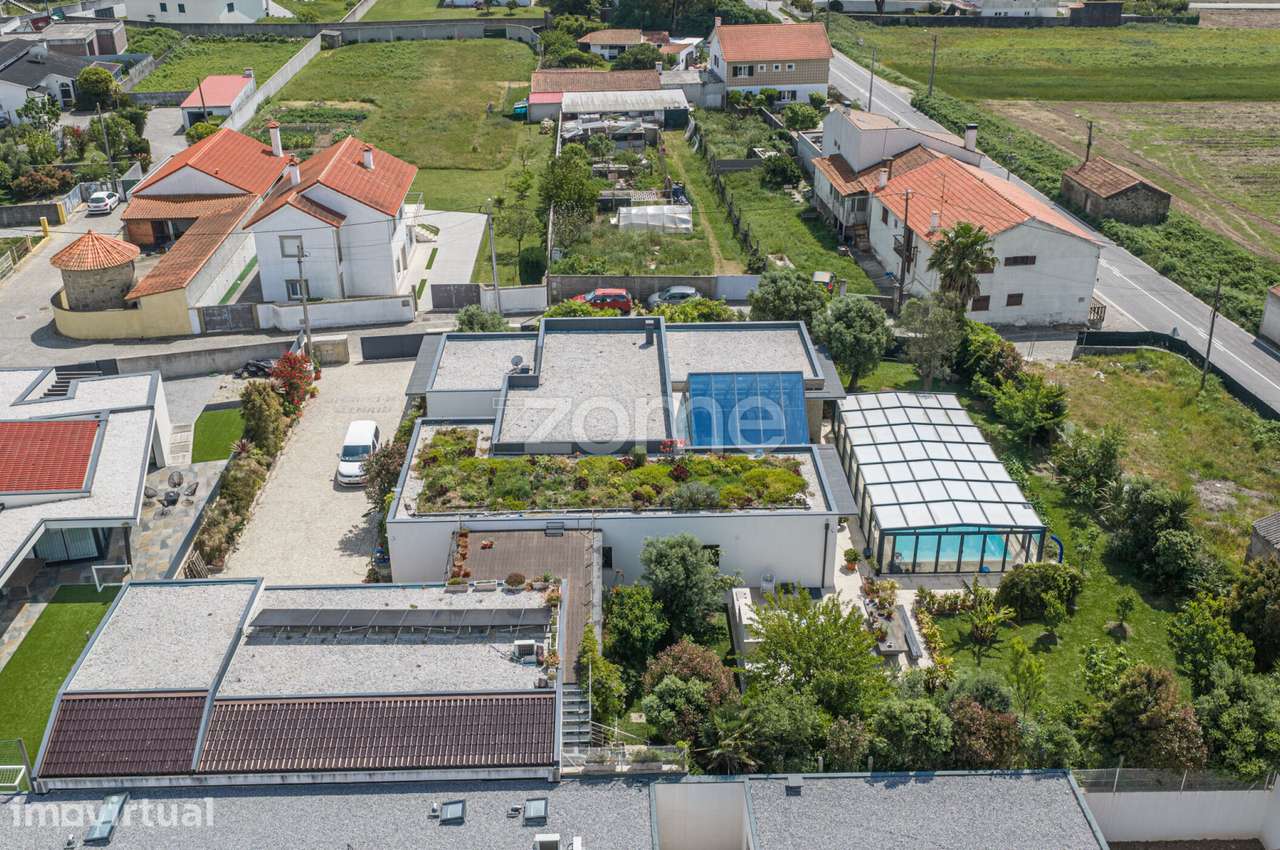 Moradia térrea T4 de luxo com piscina | Marinhas, Esposende - Grande imagem: 5/27