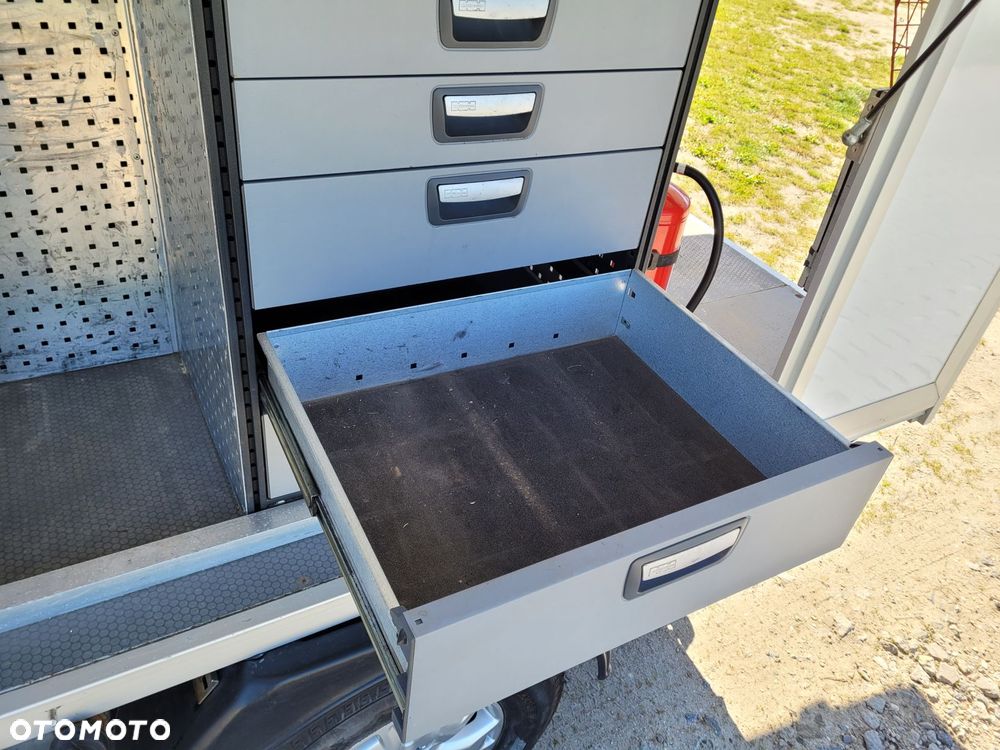 Ford Ranger XLT - 13