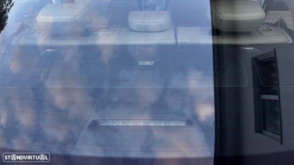 Lexus IS 300H Luxury - 27