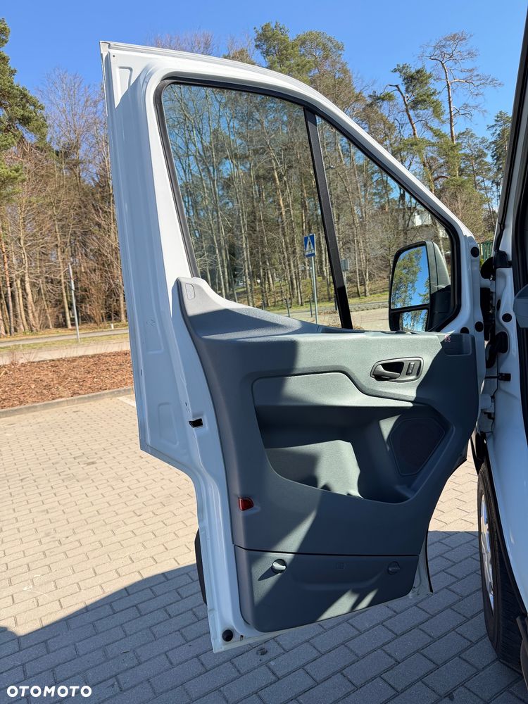 Ford Transit - 18