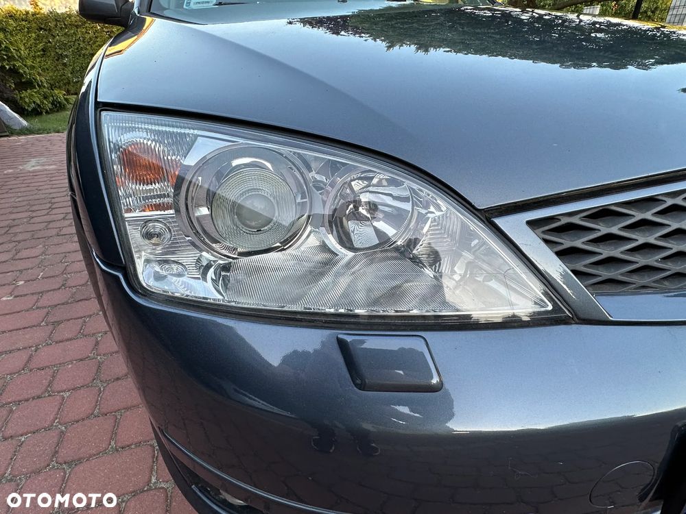 Ford Mondeo V6 ST 220 - 12