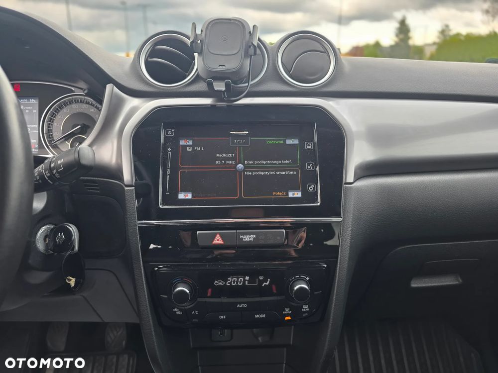 Suzuki Vitara 1.4 Boosterjet Premium 4WD - 23