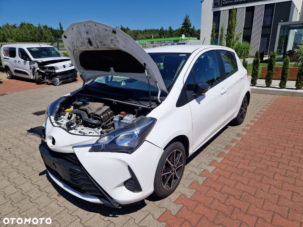 Toyota Yaris 1.0 Active EU6 - 7
