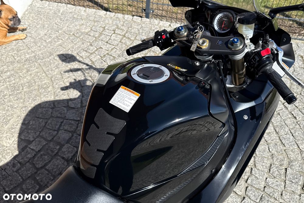 Suzuki GSX-R - 13