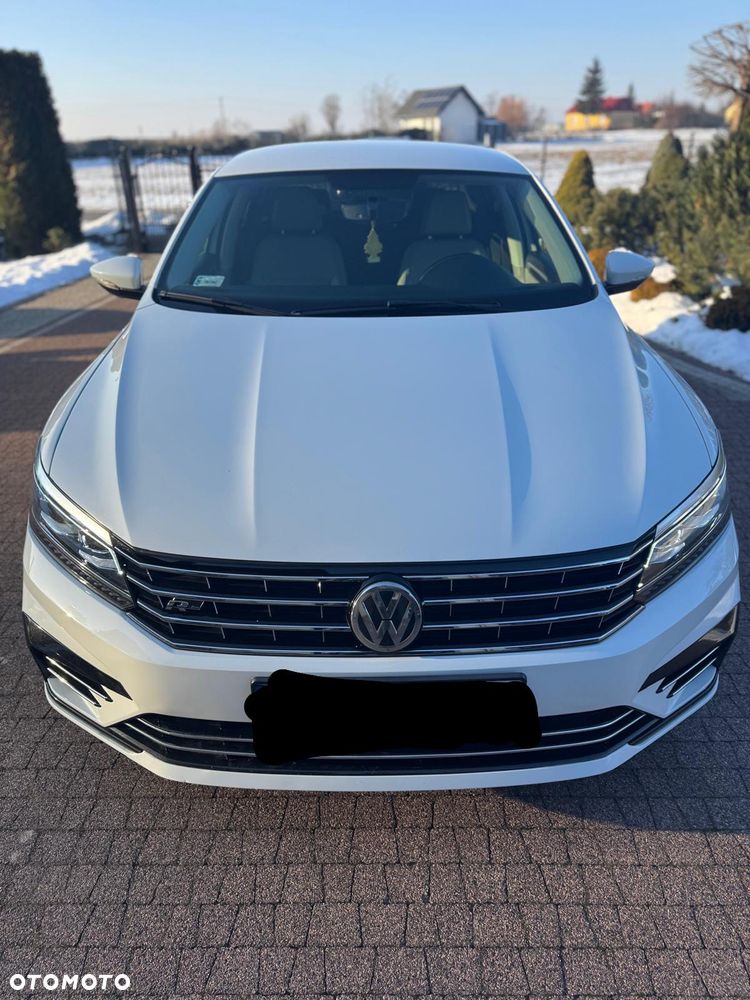 Volkswagen Passat - 14