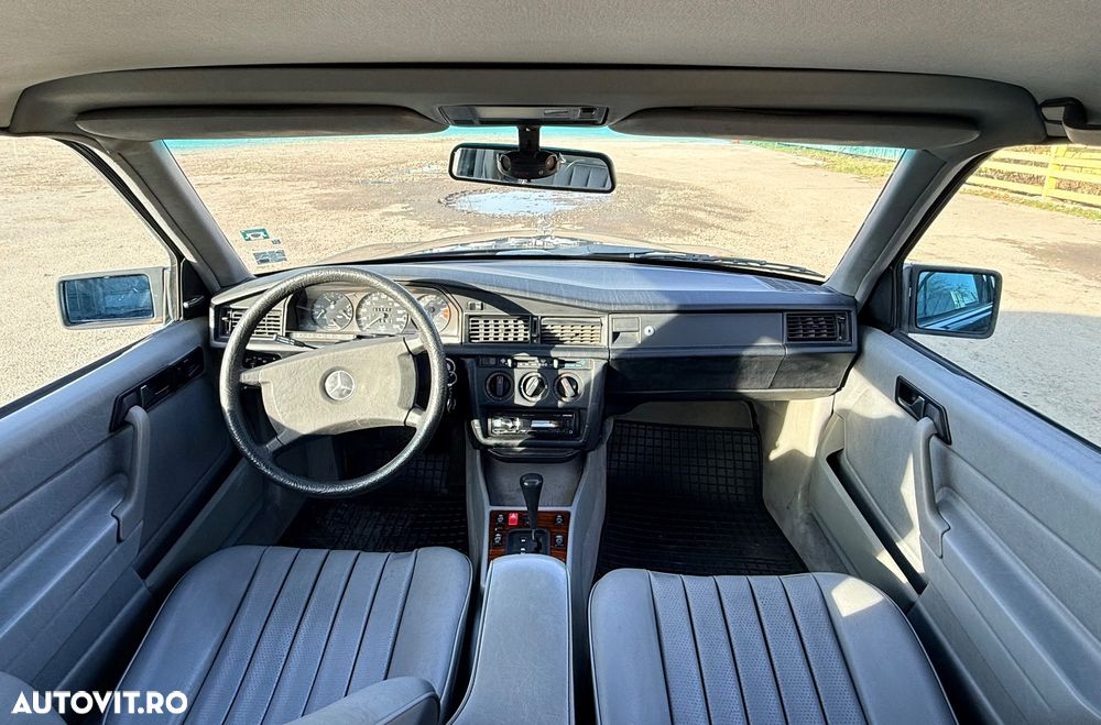 Mercedes-Benz W201 - 7