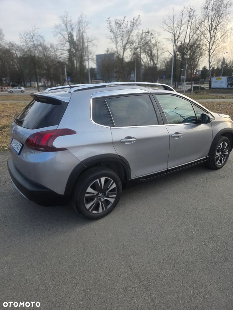 Peugeot 2008 1.2 Pure Tech Style S&S EAT6 - 6