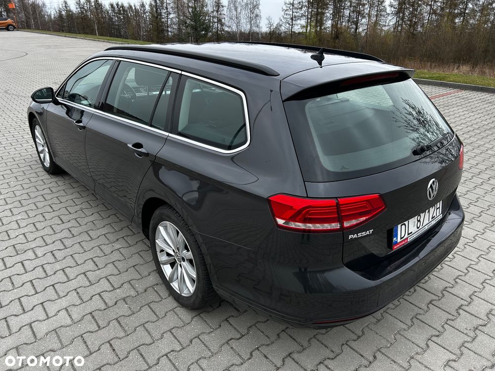 Volkswagen Passat Variant 1.6 TDI SCR DSG Business - 6