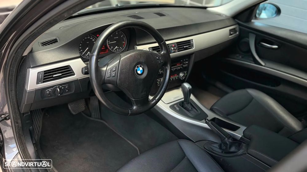 BMW 320 dA Exclusive - 8