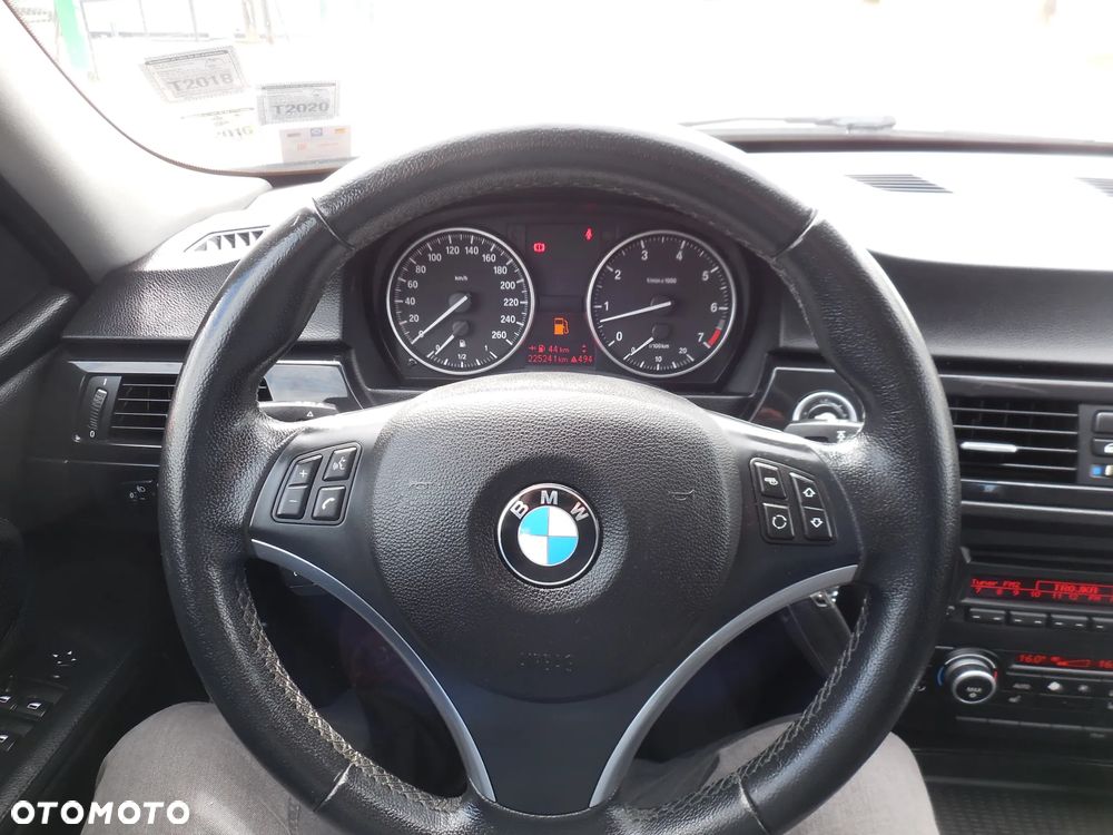 BMW Seria 3 318i Edition Exclusive - 19