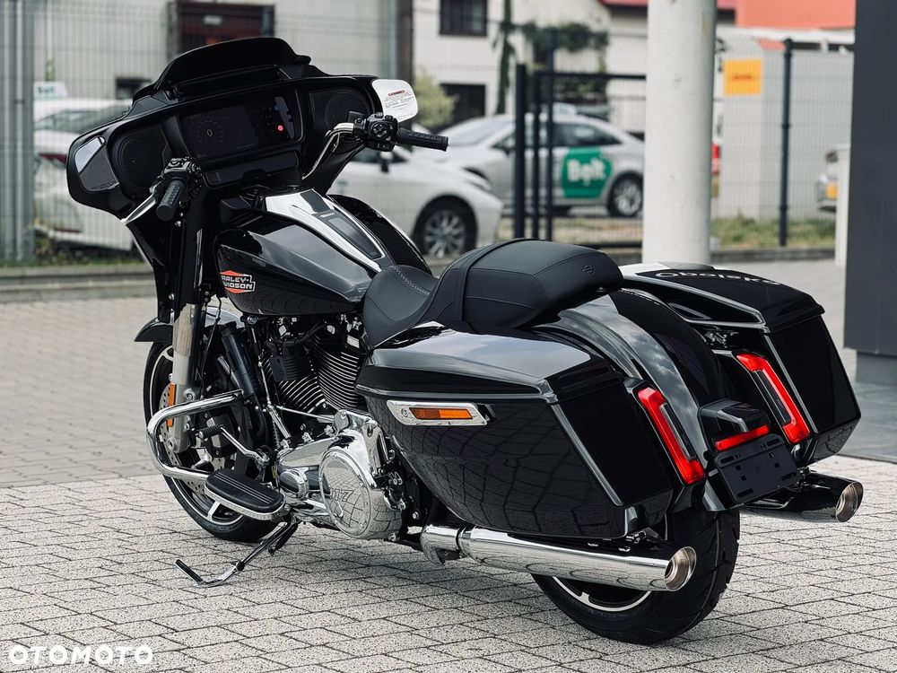 Harley-Davidson Touring Street Glide - 17