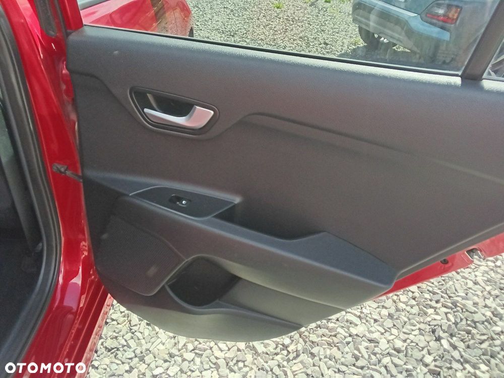Kia Rio - 31