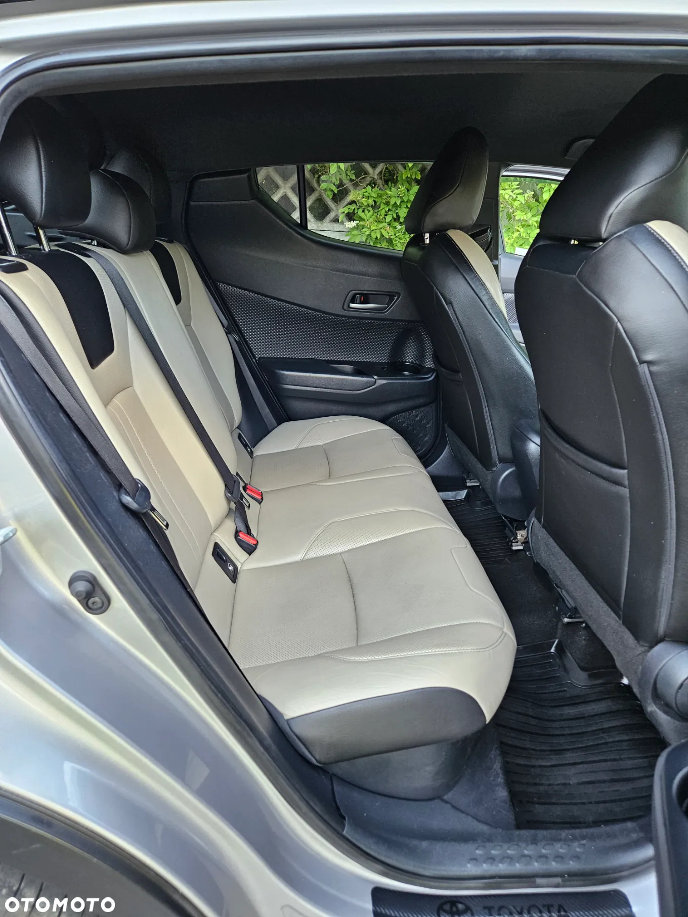 Toyota C-HR 1.8 Hybrid GPF Selection - 24