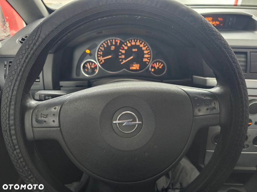 Opel Meriva 1.6 16V (Essentia) - 14