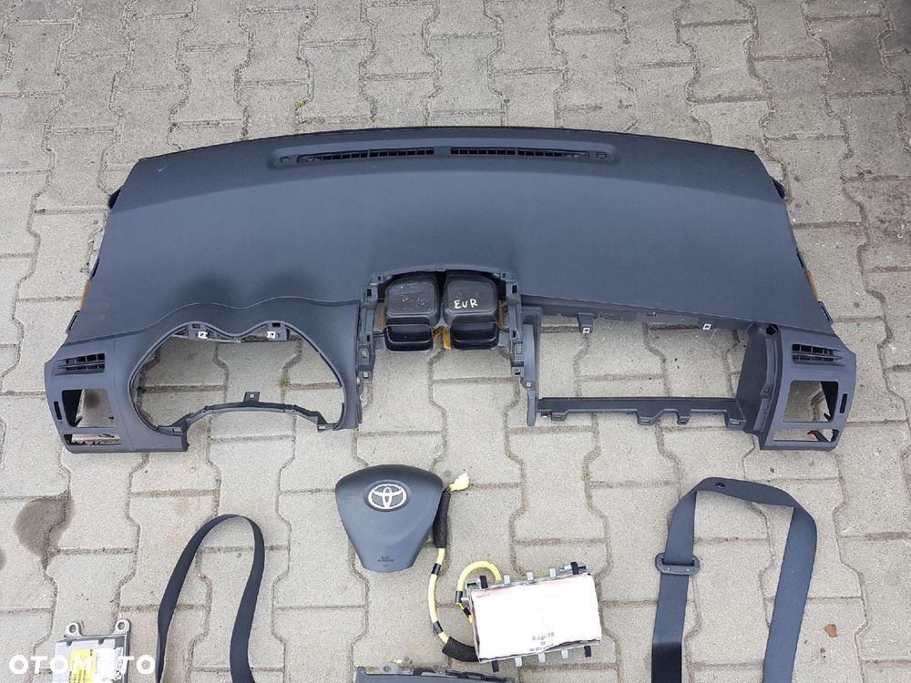 TOYOTA AURIS I 06-09r DESKA KONSOLA PASY PODUSZKI AIRBAG KPL - 2