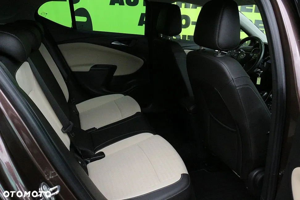Opel Astra 1.4 Turbo Edition - 23