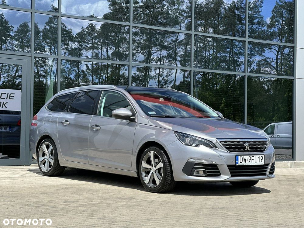Peugeot 308 1.2 PureTech Allure S&S - 6