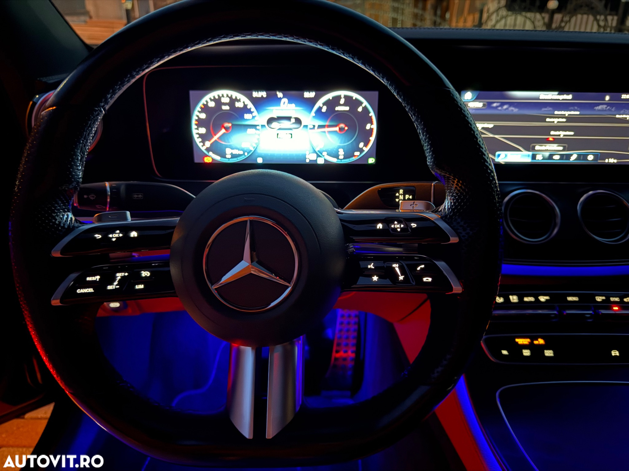 Mercedes-Benz E 220 d Aut. - 28