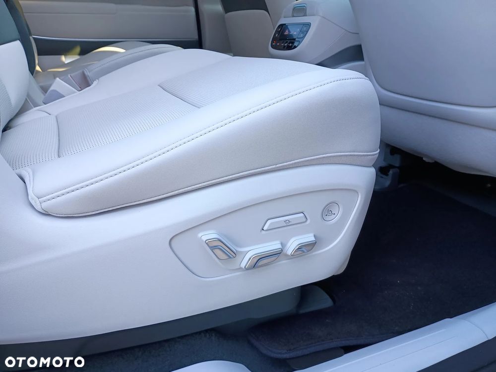 Hyundai IONIQ 9 110kWh Calligraphy AWD - 27