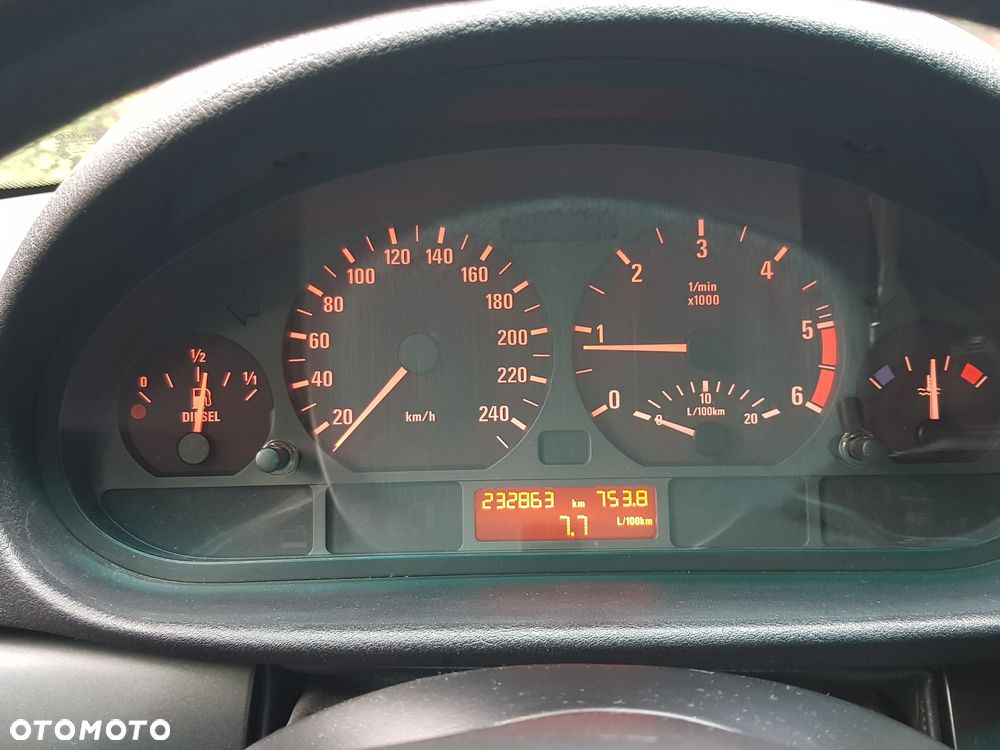 BMW Seria 3 320d - 6