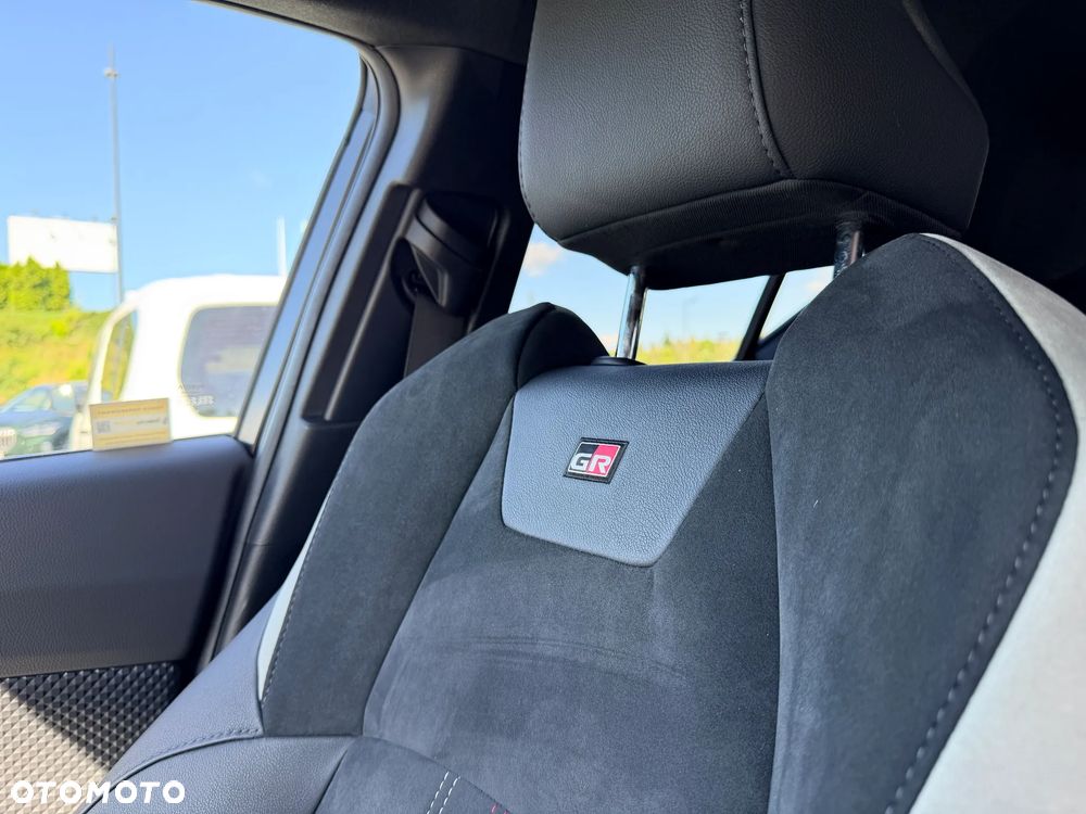 Toyota C-HR 2.0 Hybrid Dynamic Force GR Sport - 16