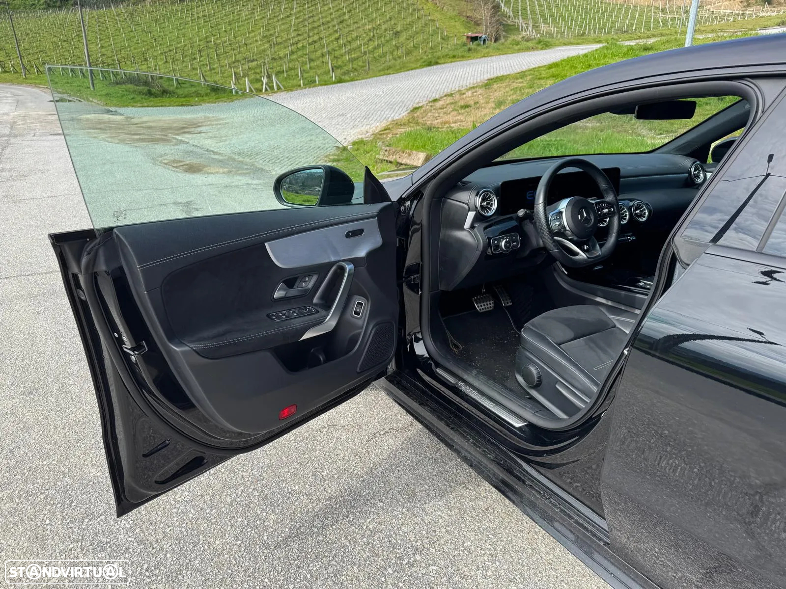 Mercedes-Benz CLA 250 e Shooting Brake AMG Line - 19