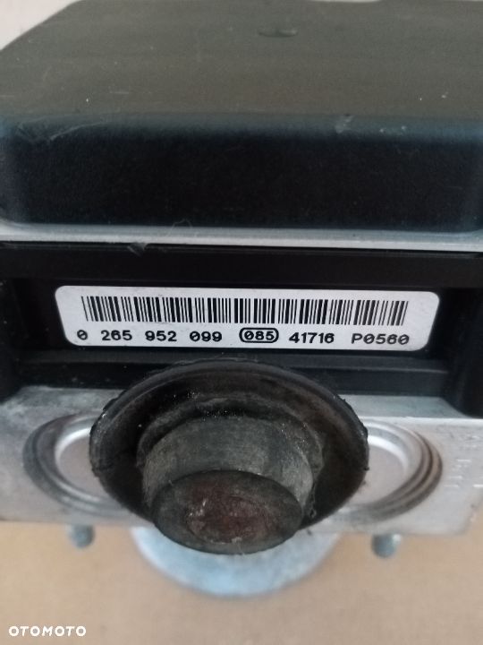 Pompa sterownik ABS ESP Fiat 500 51913831 0265252447 0265952099 - 3