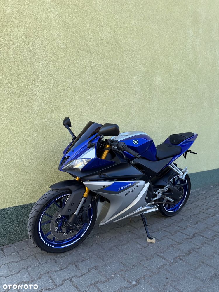 Yamaha YZF - 27