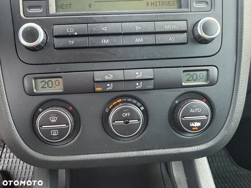 Volkswagen Golf 1.6 Comfortline - 29
