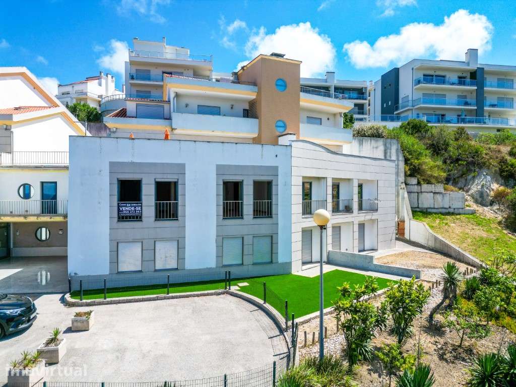 Apartamento T2 com vista mar e garagem na Nazaré (Costa de Prata) - Grande imagem: 2/21