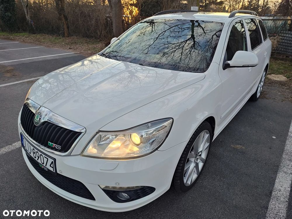 Skoda Octavia 2.0 TDI CR DPF RS - 10