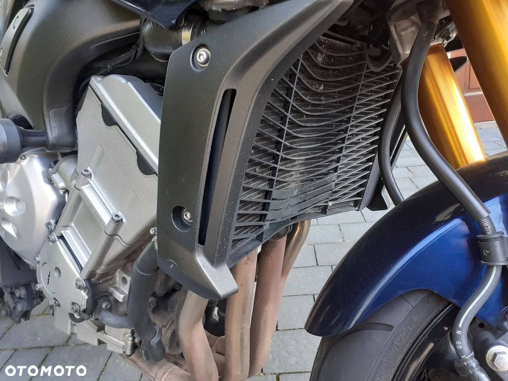 Yamaha FZ - 27