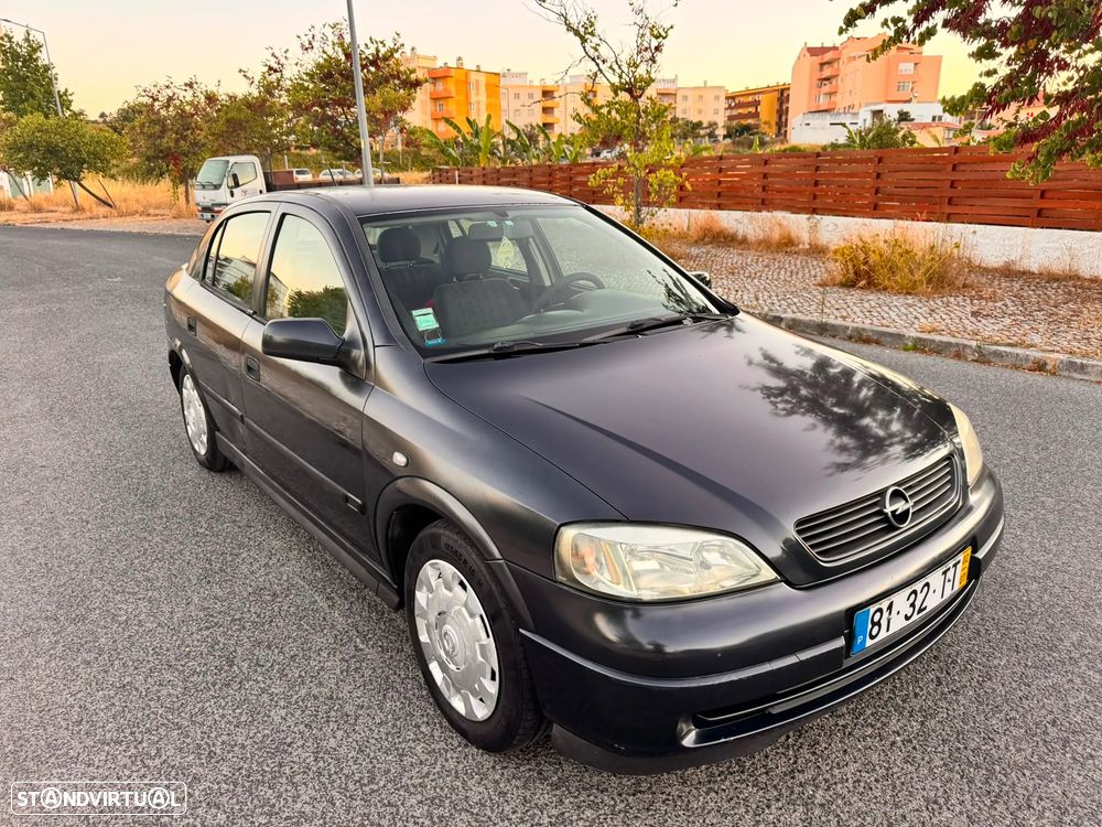 Opel Astra 1.2 Club - 2