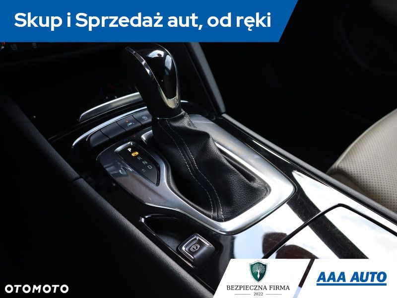 Opel Insignia - 14