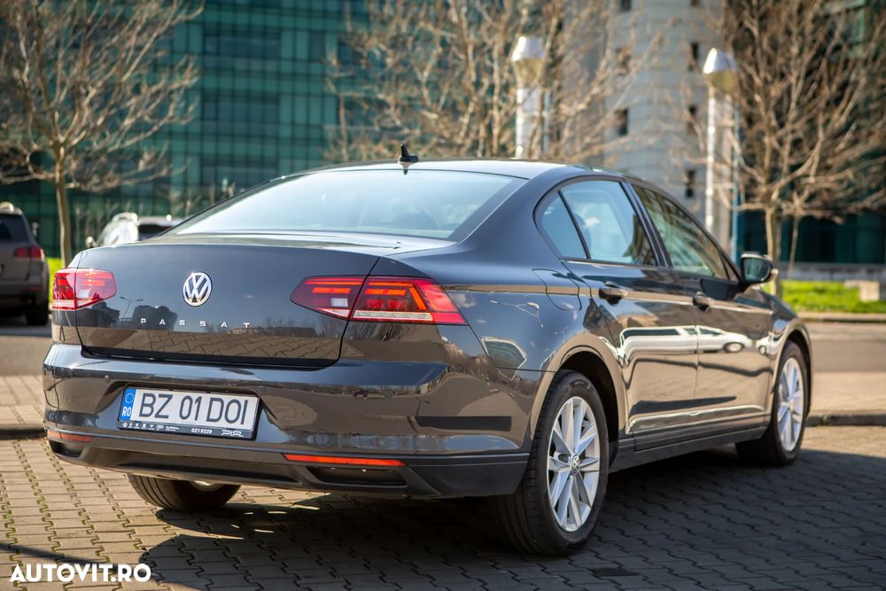 Volkswagen Passat - 5