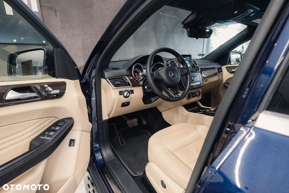 Mercedes-Benz GLE - 10