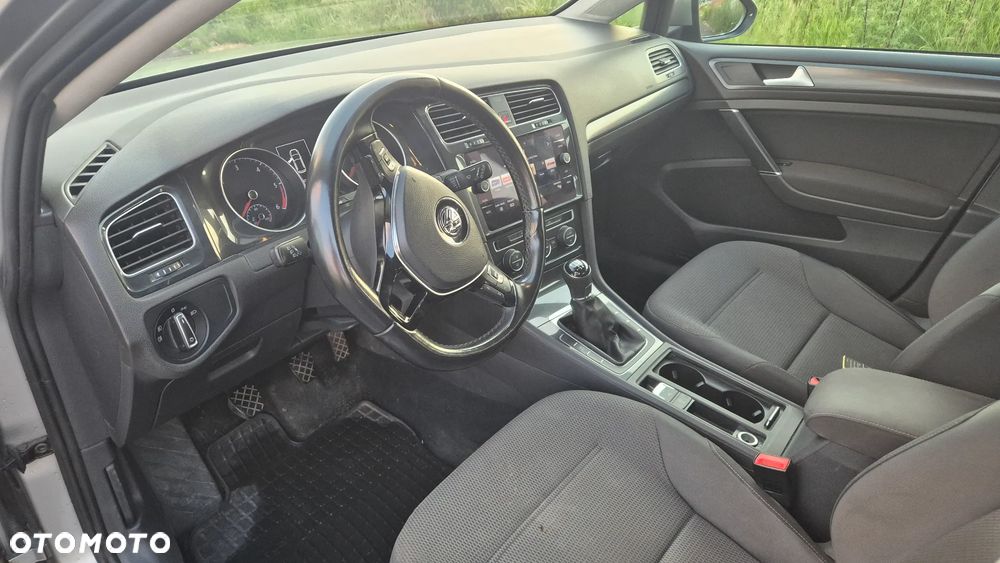 Volkswagen Golf 1.6 TDI BMT Comfortline - 5