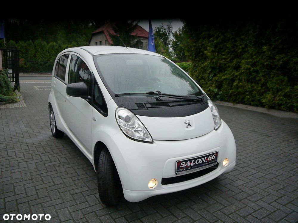 Peugeot iOn - 9