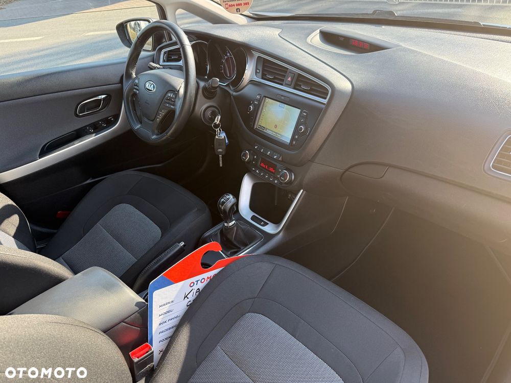 Kia Ceed 1.4 CVVT Dream-Team Edition - 17