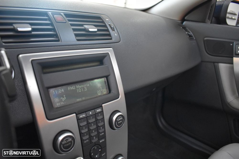 Volvo C70 2.4 D5 Momentum - 39