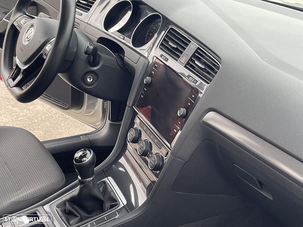 VW Golf 1.6 TDI Confortline - 49