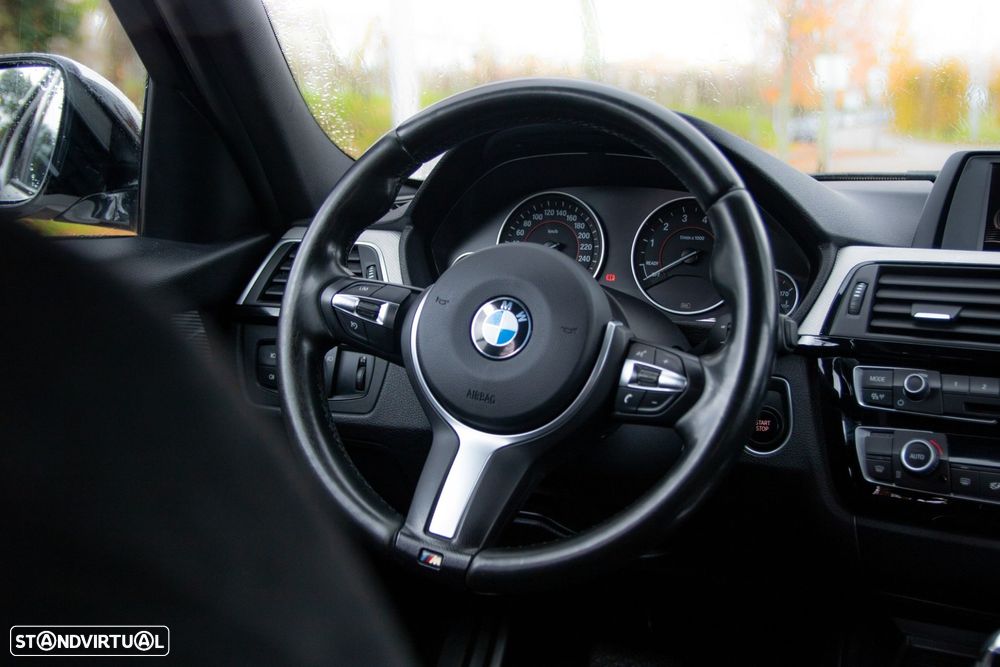 BMW 330 e iPerformance Pack M - 46