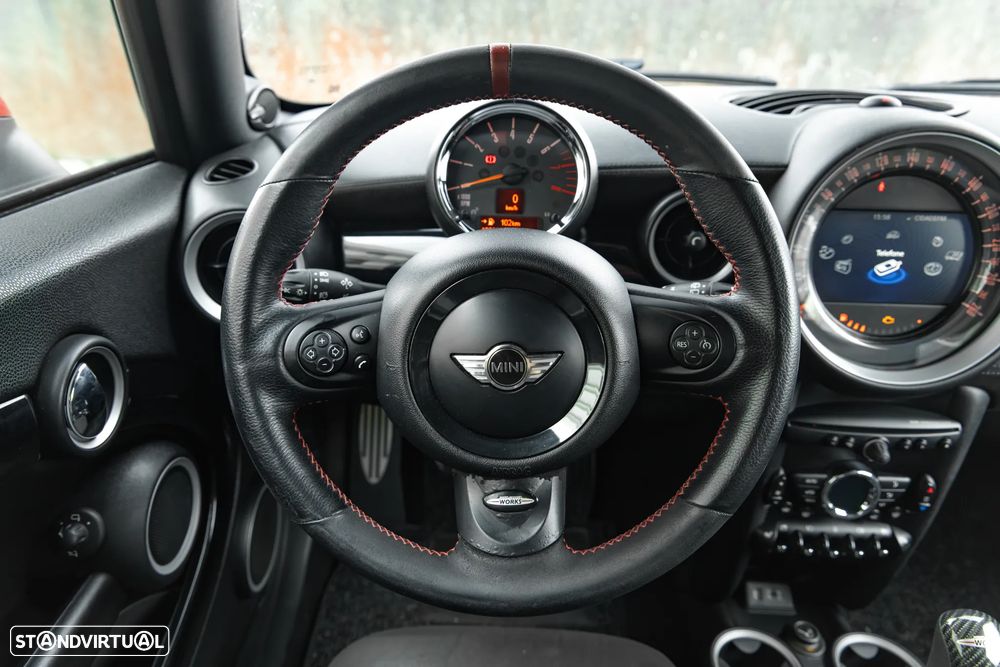 MINI 3 Portas John Cooper Works - 31