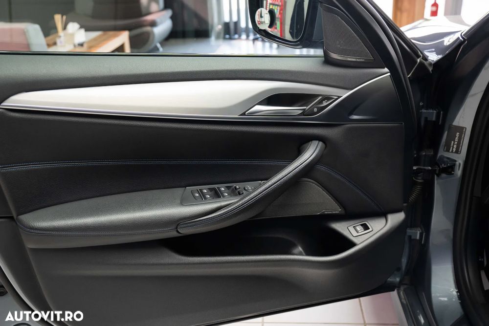 BMW Seria 5 530d xDrive Aut. Sport Line - 12