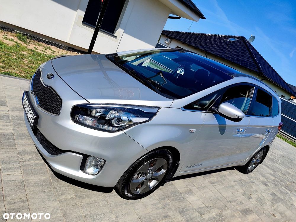 Kia Carens 1.7 CRDi M - 1
